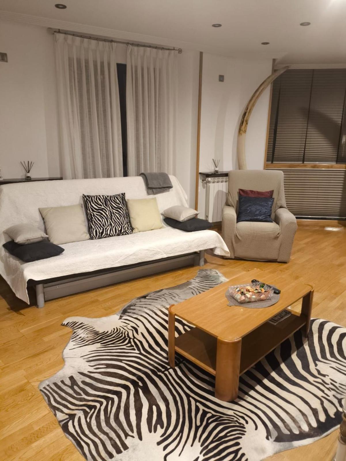 Апартаменты Piso Molly Леон Экстерьер фото